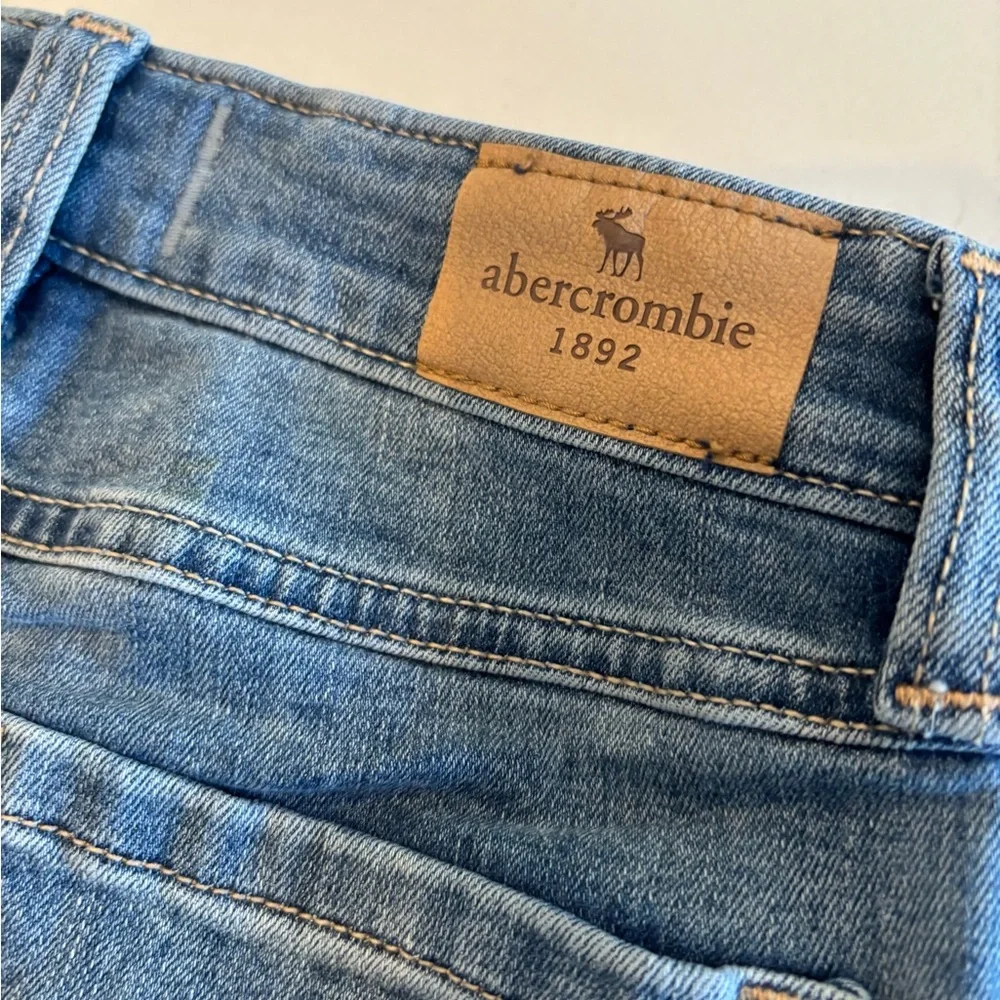 Abercrombie Kids Two-Tone Blue Jeans